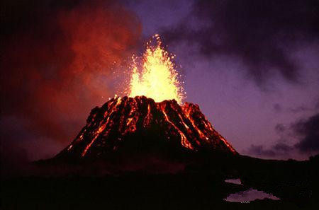 最新爆发的火山，自然的力量与人类的挑战