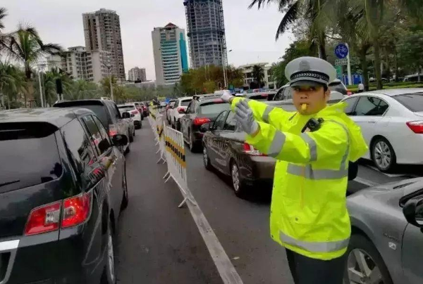 最新海南交警，科技引领，服务升级